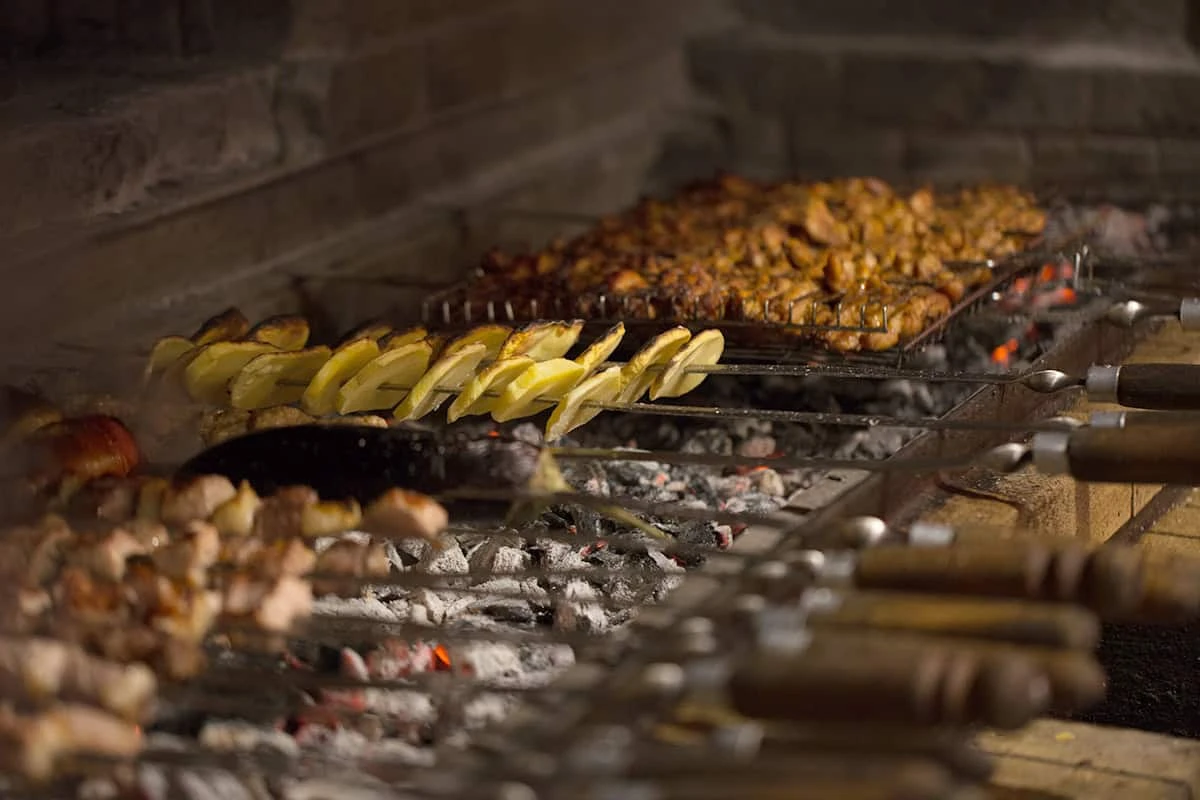 At Artash's Restaurant – Address: 31, Moskovyan str. Where to eat tasty and inexpensive food in Yerevan?: At Artash's Restaurant – Address: 31, Moskovyan str.