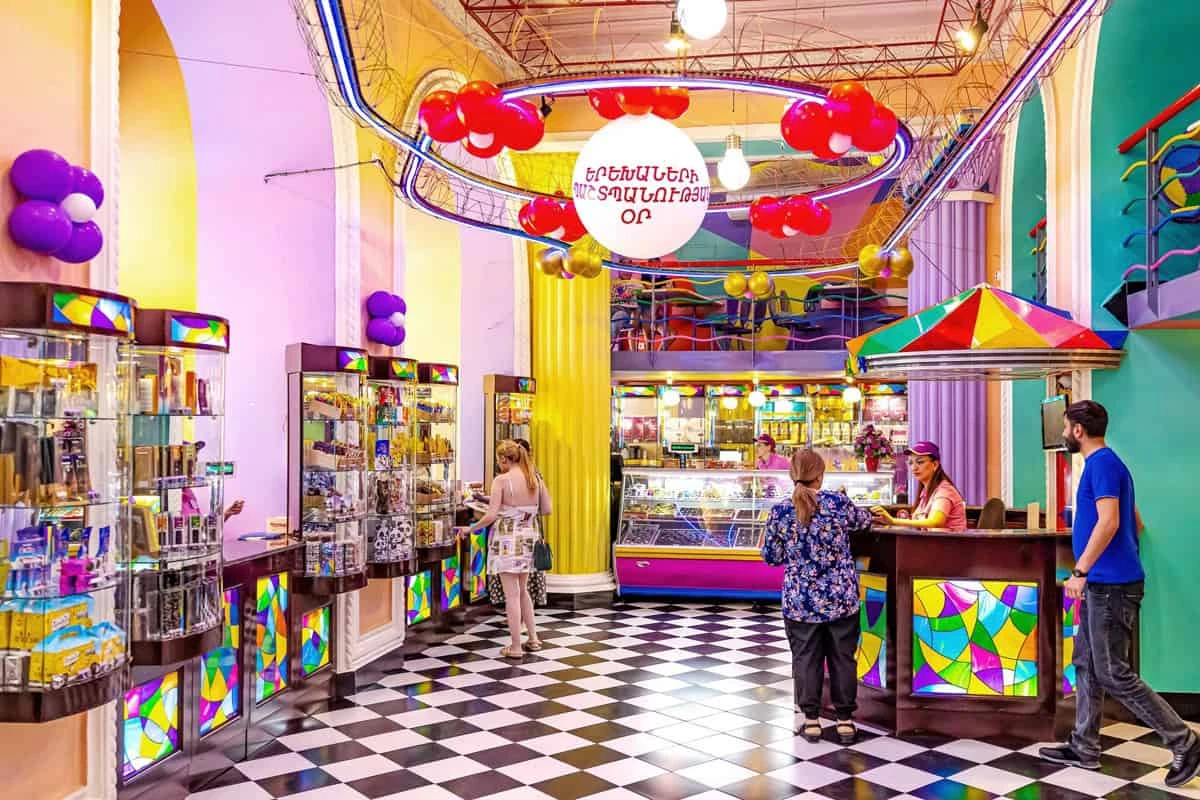 Ponchikanots – Addresses: 54, Mesrop Mashtots ave., and others. Where to eat tasty and inexpensive food in Yerevan?: Ponchikanots – Addresses: 54, Mesrop Mashtots ave., and others.
