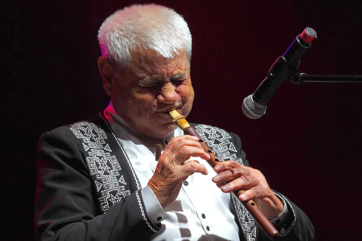 Djivan Gasparyan performing a melody on the duduk Armenian culture – unique traditions of the Armenian people: Djivan Gasparyan performing a melody on the duduk