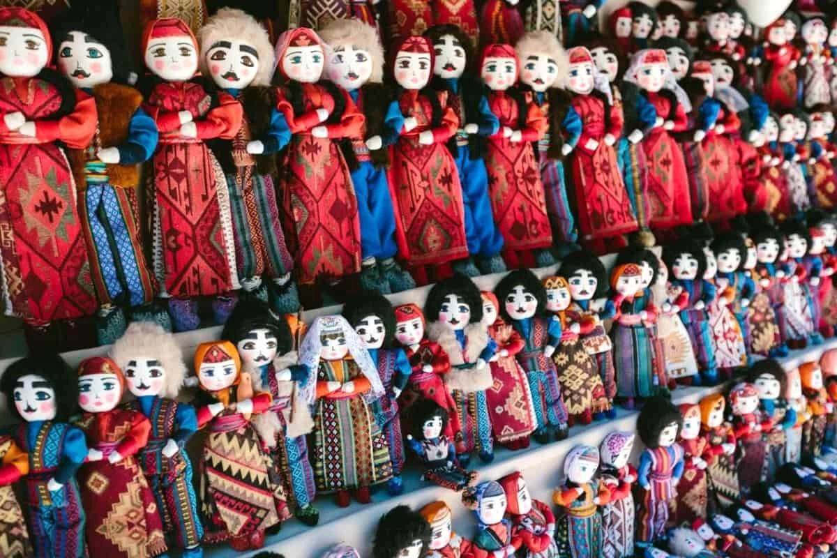 Куклы в национальных костюмах Подборка подарков и сувениров из Армении: Куклы в национальных костюмах