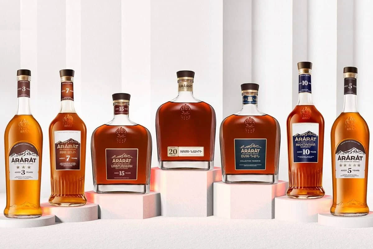 Cognac armeno ARARAT Selezione di regali e souvenir dall'Armenia: Cognac armeno ARARAT