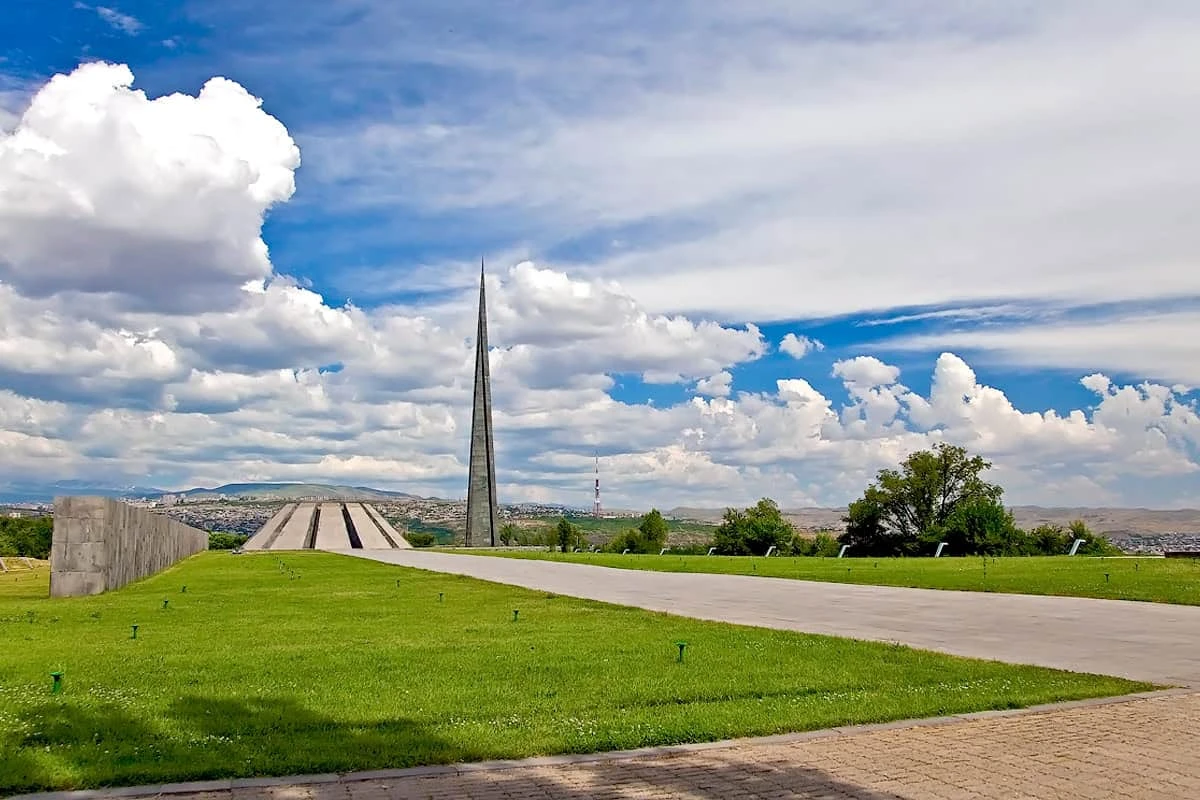 Mémorial Tsitsernakaberd Les musées d'Erevan – quels musées valent la peine d'être visités par un touriste: Mémorial Tsitsernakaberd