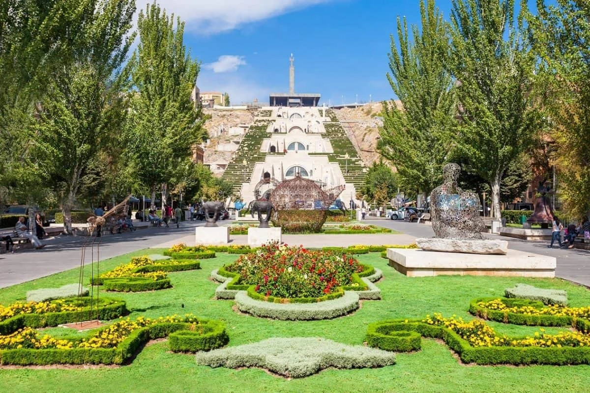 Travel to Armenia with kids – Vacation with a children: Cascade Complex