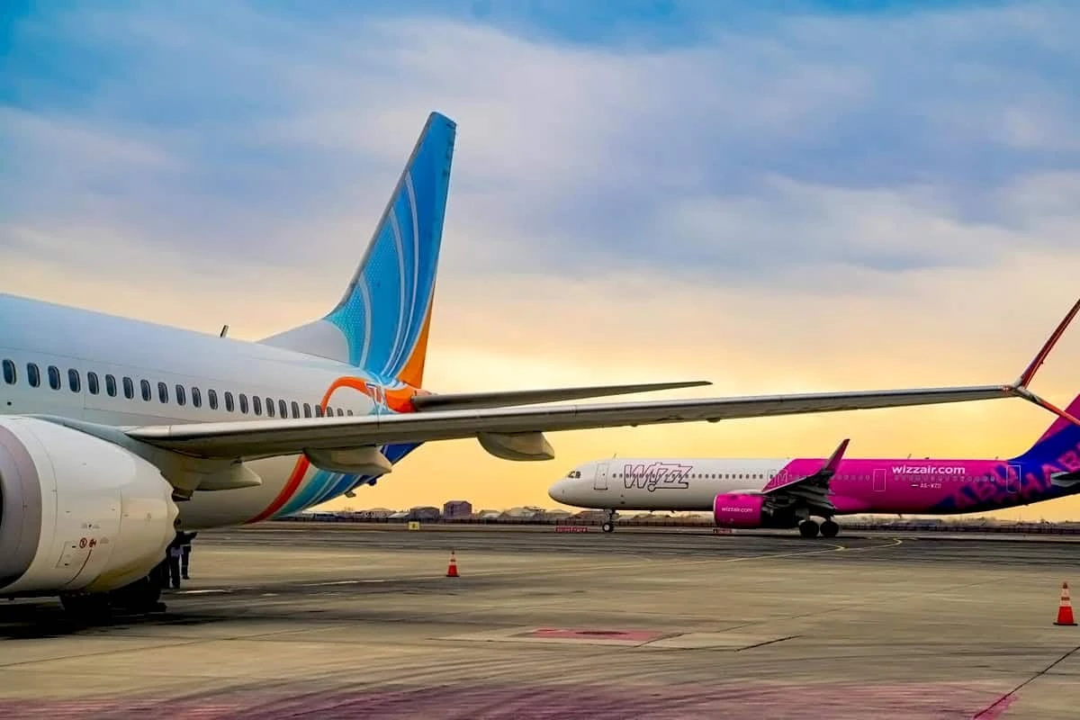 Einreisebestimmungen für Armenien: Bürger aus Europa, USA, VAE, Indien & China: Tor zu globalen Zielen: Fluggesellschaften am Flughafen Eriwan