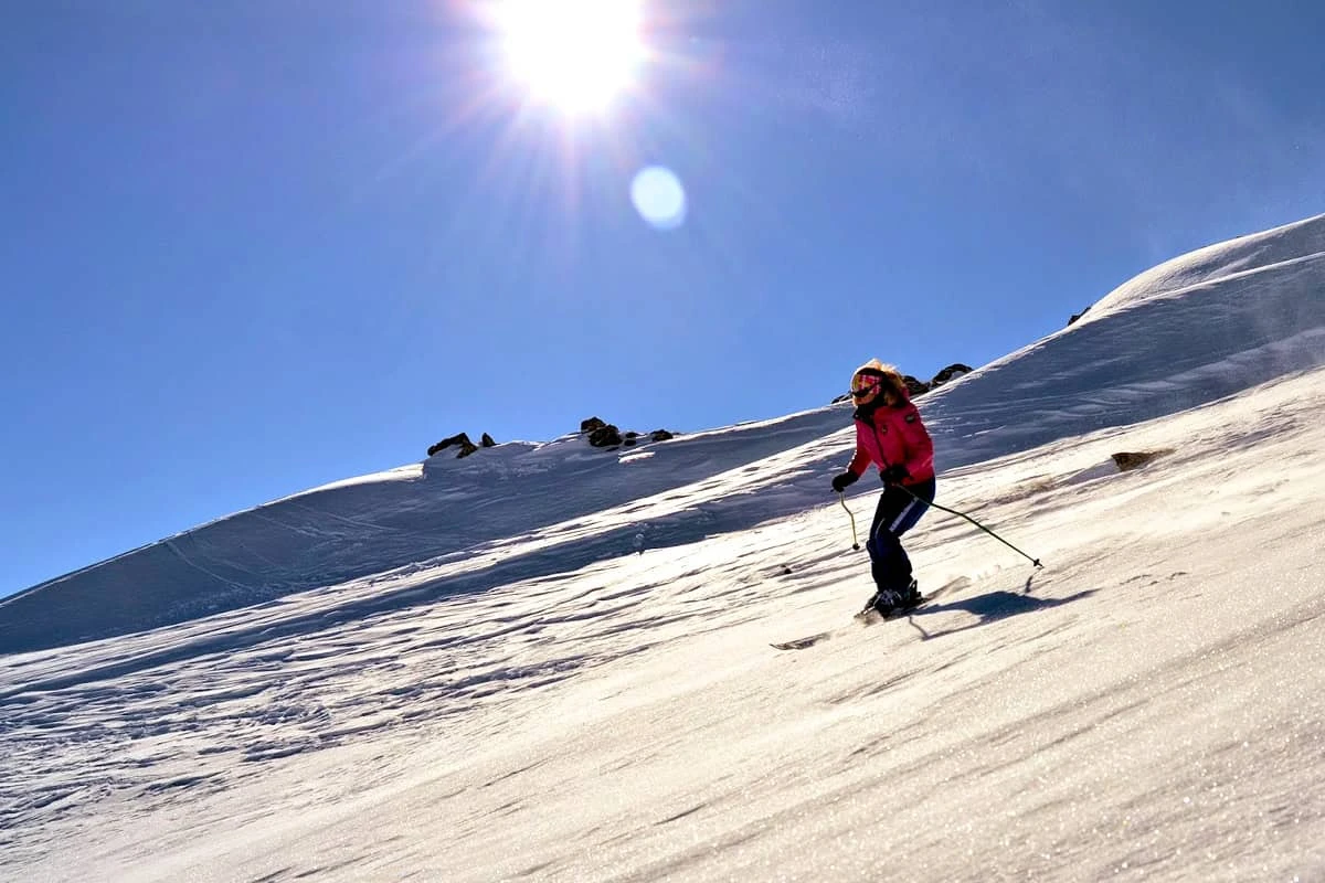 Zaghkadsor, Kurstadt und Seilbahn in Armenien: Skifahren in Zaghkadsor