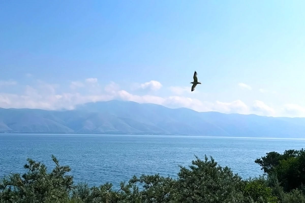 Dove andare da Yerevan per un giorno – i 30 posti migliori: Lago Sevan