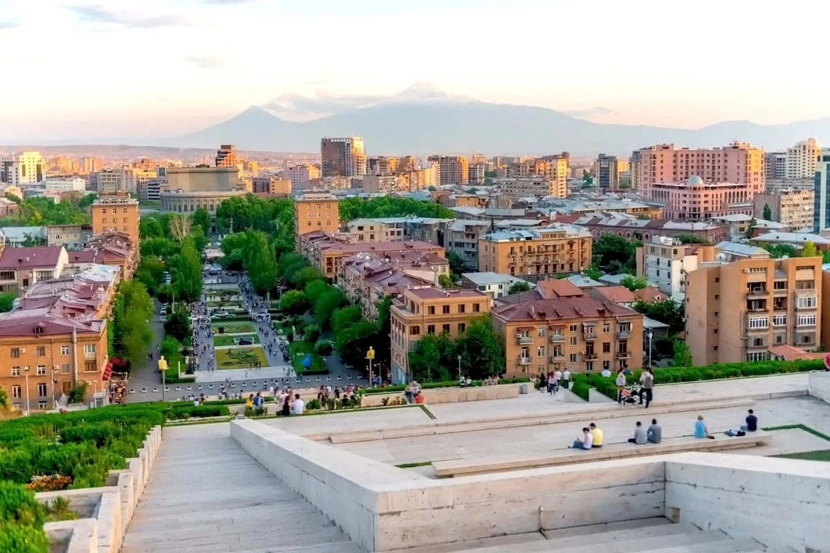 Երևանի ռոմանտիկ վայրերը և երթուղիները: Երևանը` Կասկադից. Արարատի համայնապատկերը