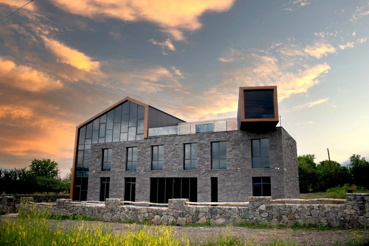 Unique hotels in Armenia – TOP special places to stay: Kaghni hotel