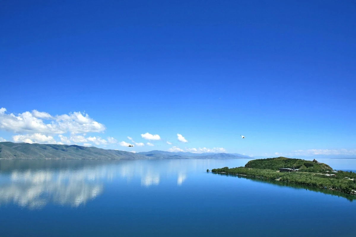 Armenische Legenden: Geheimnisse von Bergen und Tempeln: Sewansee