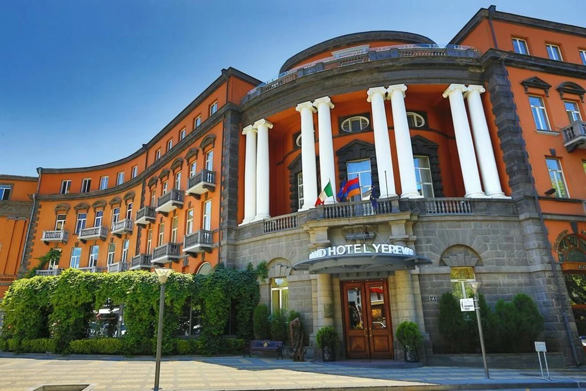 I migliori hotel in Armenia – TOP posti per una vacanza perfetta: Grand Hotel Yerevan