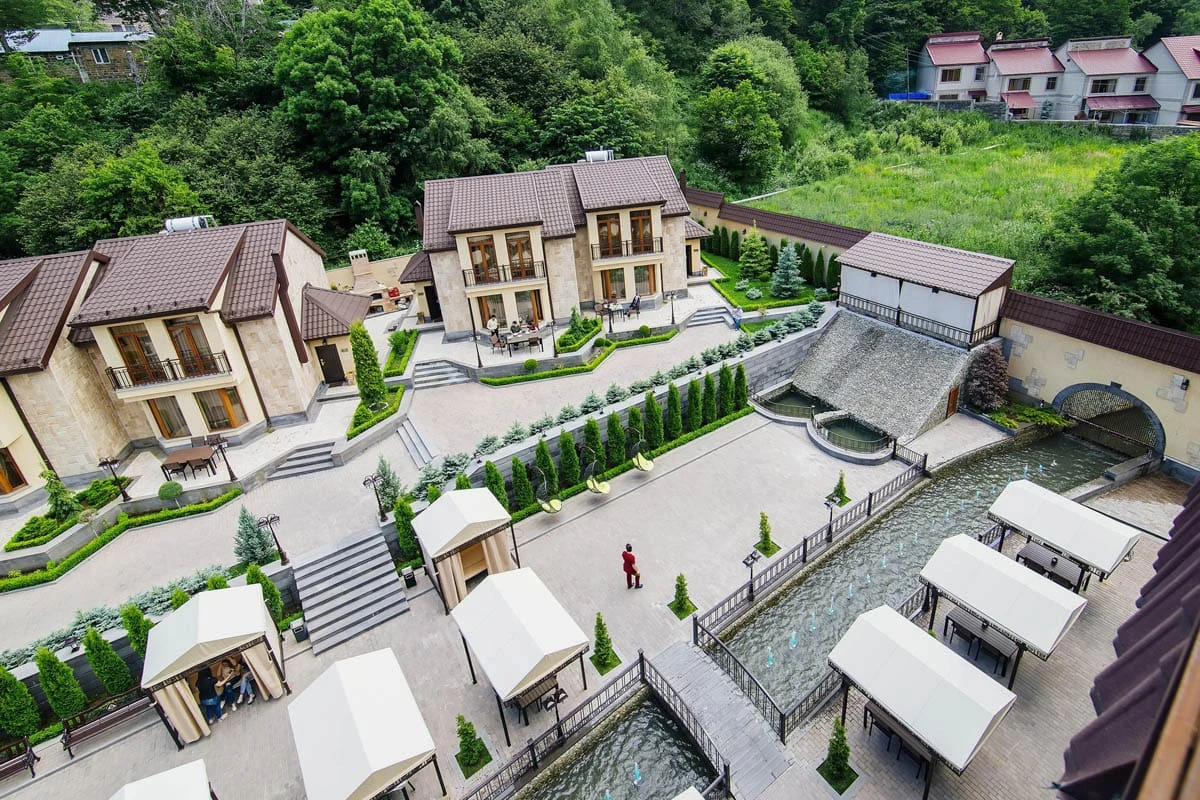 A mountain stay in Tsaghkadzor – hotels and resorts surrounded by nature