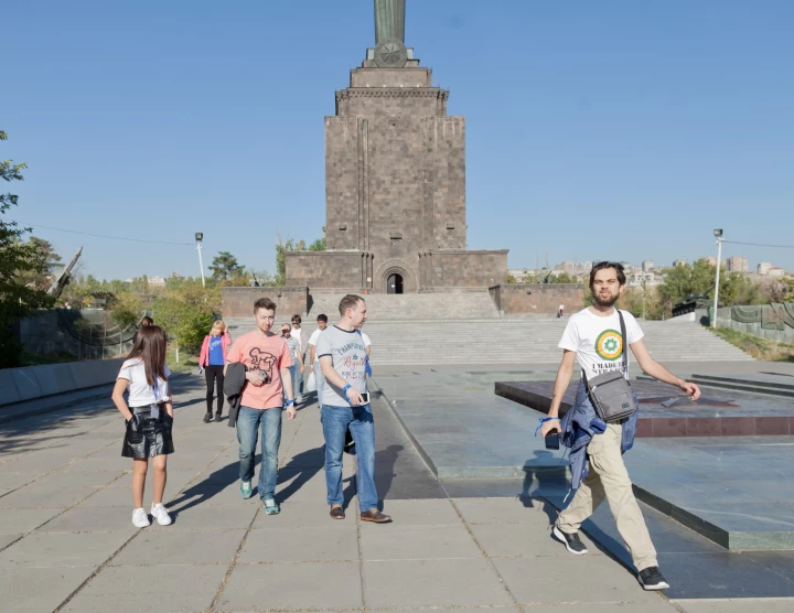 Creación de equipos "Monumentos parlantes" – octubre, 2019. Viaje en Armenia con Hyur Service