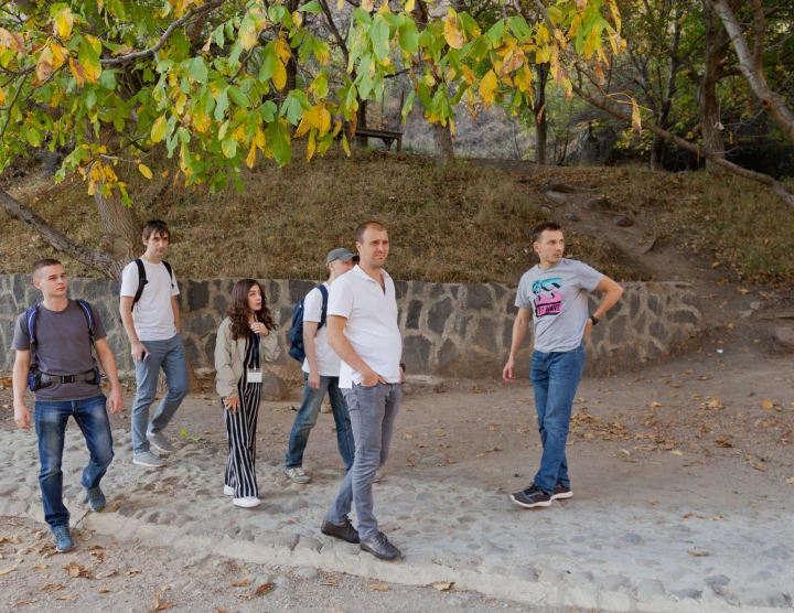 Creación de equipos "Buscando la lanza del destino" – octubre, 2019. Nuestros queridos huéspedes – amables, felices y siempre sonrientes