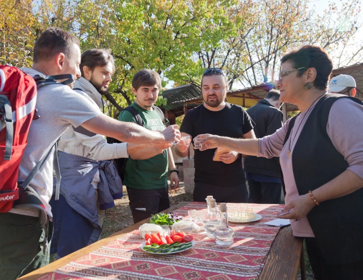 Creación de equipos "Buscando la lanza del destino" – octubre, 2019. Nuestros queridos huéspedes – amables, felices y siempre sonrientes