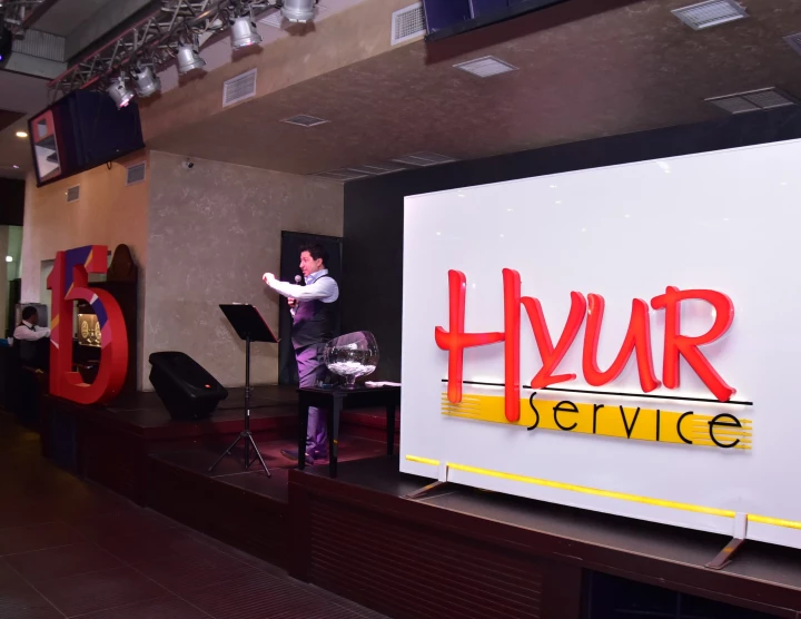 15º aniversario de "Hyur Service" – 25 de junio, 2017. Godetevi la raccolta di super foto