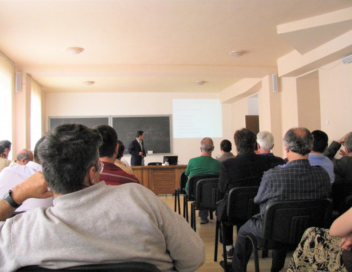 Conferancia Científica "Análisis Armónico y Aproximaciones, IV", Tsaghkadzor. 19-26 de setiembre, 2008. Número de participantes: 90