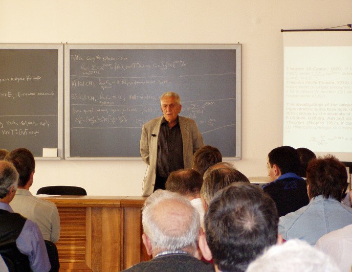Conferenza Scientifica "Analisi Armonica e Approssimazioni, IV", Tsakhkadzor. 19-26 settembre, 2008. Numero di partecipanti: 90