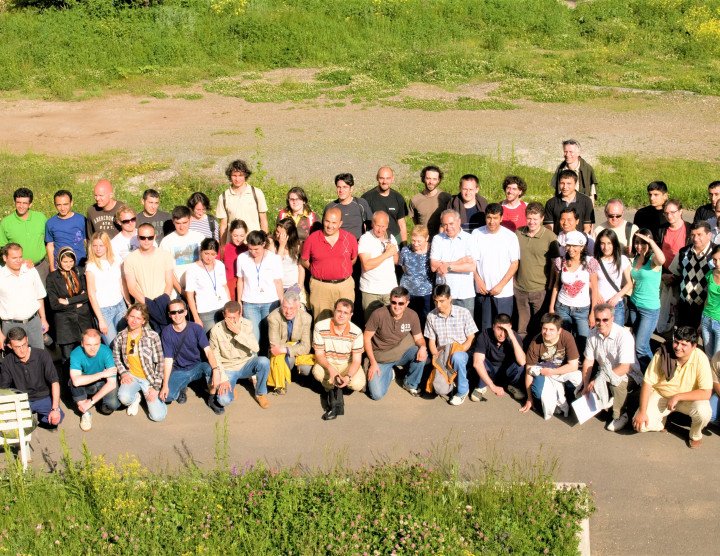 Sommerschule ”Nichtlineare Analyse und Geometrische PDE”, Zaghkadsor. 15-24 Juni, 2008. Anzahl der Teilnehmer: 80