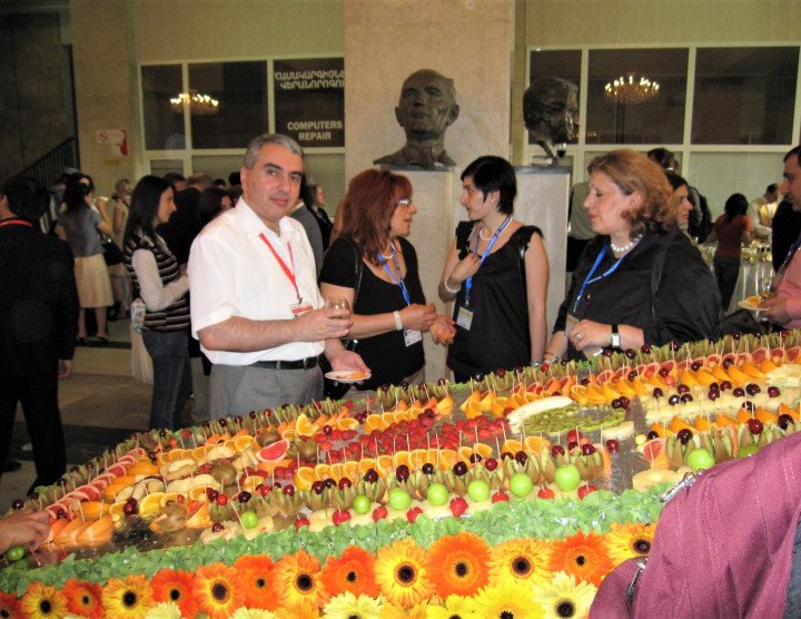 Der 39. Weltkongress der Soziologie, Internationales Institut für Soziologie – "Soziologie an der Kreuzung", Eriwan. 11-14 Juni, 2009. Anzahl der Teilnehmer: 400
