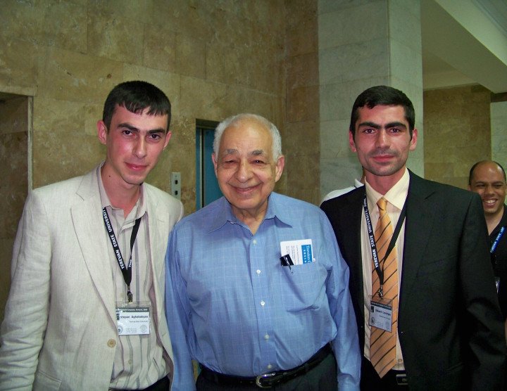 39º Congreso Mundial de Sociología, Instituto Internacional de Sociología – ”Sociología en la encrucijada”, Yereván. 11-14 de junio, 2009. Número de participantes: 400