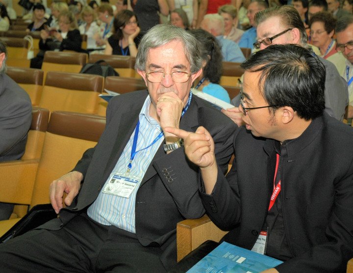 39º Congreso Mundial de Sociología, Instituto Internacional de Sociología – ”Sociología en la encrucijada”, Yereván. 11-14 de junio, 2009. Número de participantes: 400