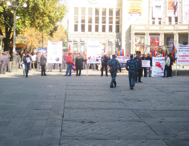 UE-Seminario de la Sociedad Civil Armenia "El Derecho a un Juicio Justo y la Independencia de la Judicatura", Yereván. 9-10 de noviembre, 2010, Número de participantes: 60