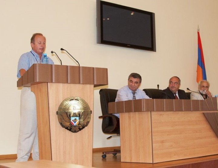 Conferancia Científica "Sistema Dinámica, análisis no lineal y aplicaciones", Yereván/Stepanakert. 10-17 de julio, 2011. Número de participantes: 50