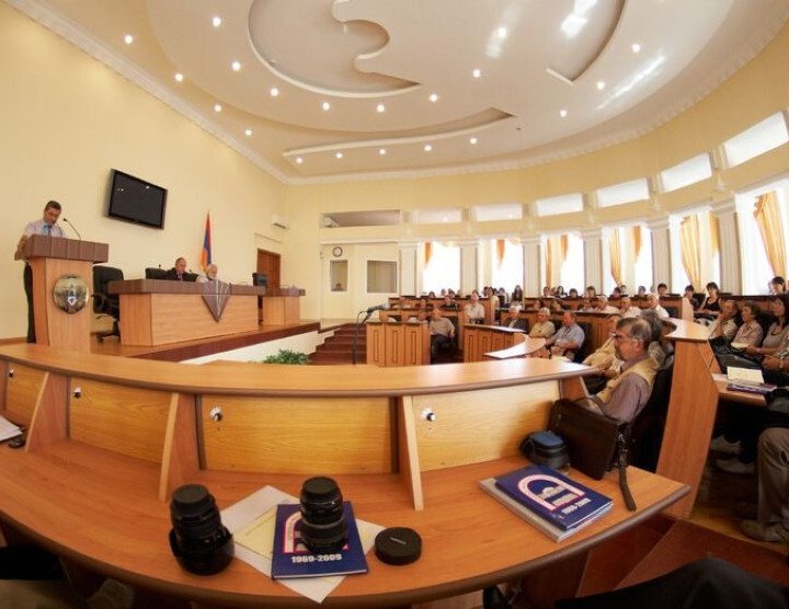 Conferenza Scientifica "Sistemi Dinamici, analisi non lineare e applicazioni", Yerevan/Stepanakert. 10-17 luglio, 2011. Numero di partecipanti: 50