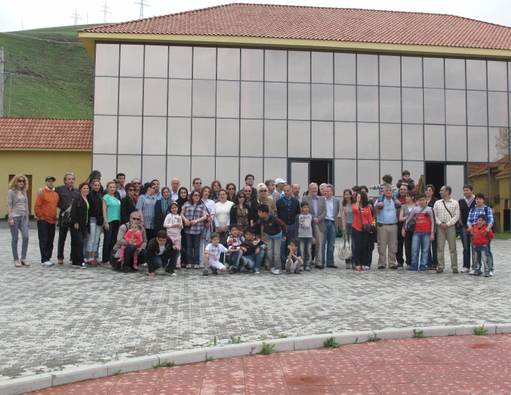 Réunion annuelle de la compagnie de ciment et d'investissement «Espandar», Erevan. 10-14 mai, 2012. Nombre de participants: 70