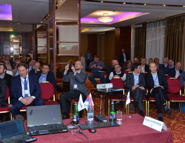 ”Summit delle tecnologie informatiche – incontro dei leader dell’industria”, Yerevan. 1-3 aprile, 2015. Numero di partecipanti: 130