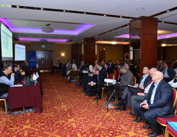 "Cumbre de la tecnología informátiva – encuentro de líderes de la Industria", Yereván. 1-3 de abril, 2015. Número de participantes: 130