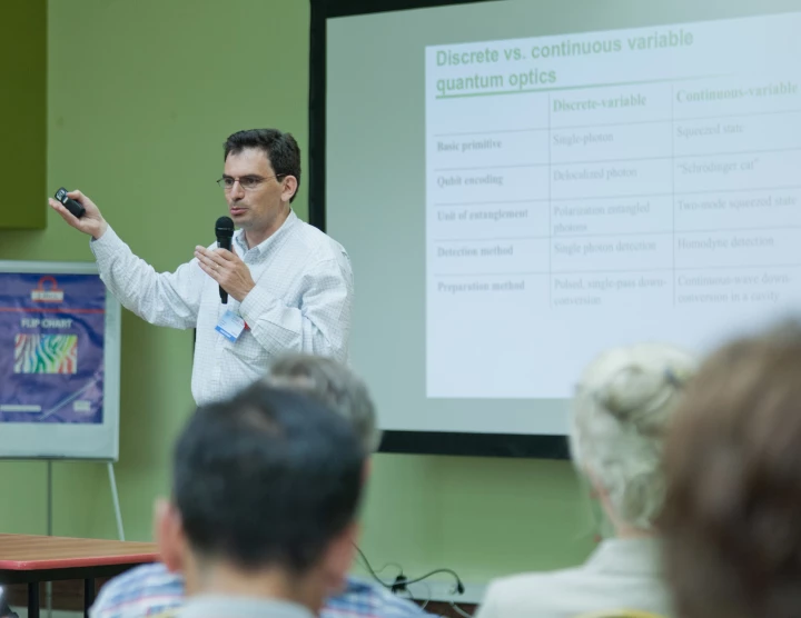 "25º taller anual internacional de Física Láser", Yereván. 10-16 de julio, 2016. Número de participantes: 400