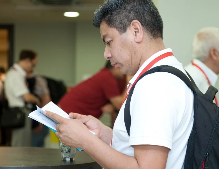 "25º taller anual internacional de Física Láser", Yereván. 10-16 de julio, 2016. Número de participantes: 400