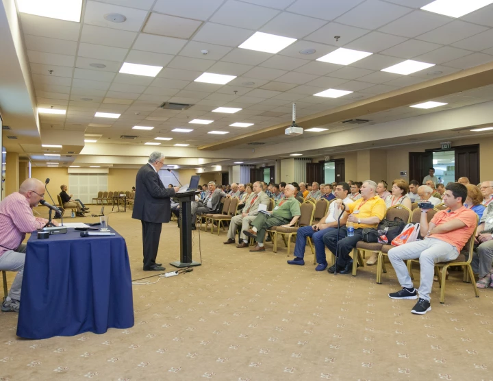 "25º taller anual internacional de Física Láser", Yereván. 10-16 de julio, 2016. Número de participantes: 400