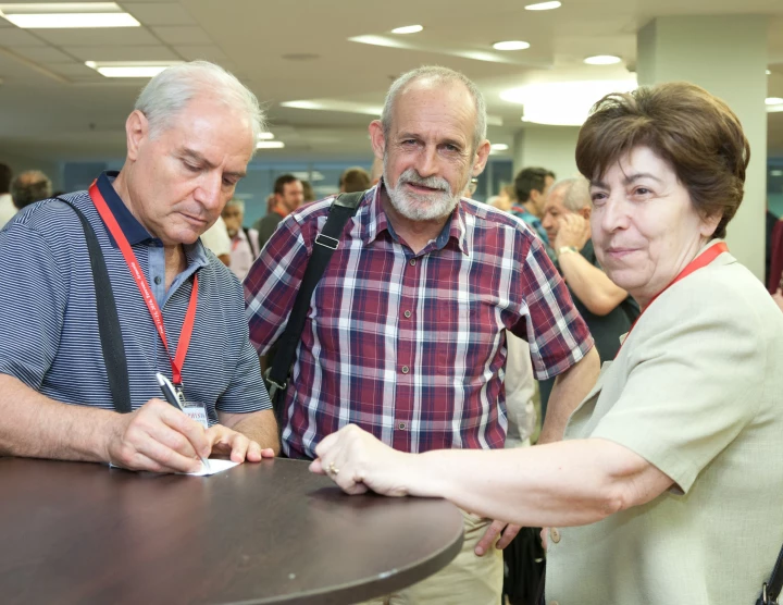 "25º taller anual internacional de Física Láser", Yereván. 10-16 de julio, 2016. Número de participantes: 400