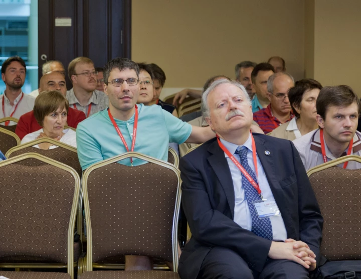 "25º taller anual internacional de Física Láser", Yereván. 10-16 de julio, 2016. Número de participantes: 400