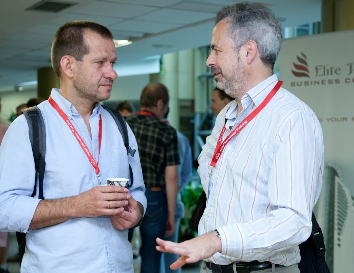 "25º taller anual internacional de Física Láser", Yereván. 10-16 de julio, 2016. Número de participantes: 400