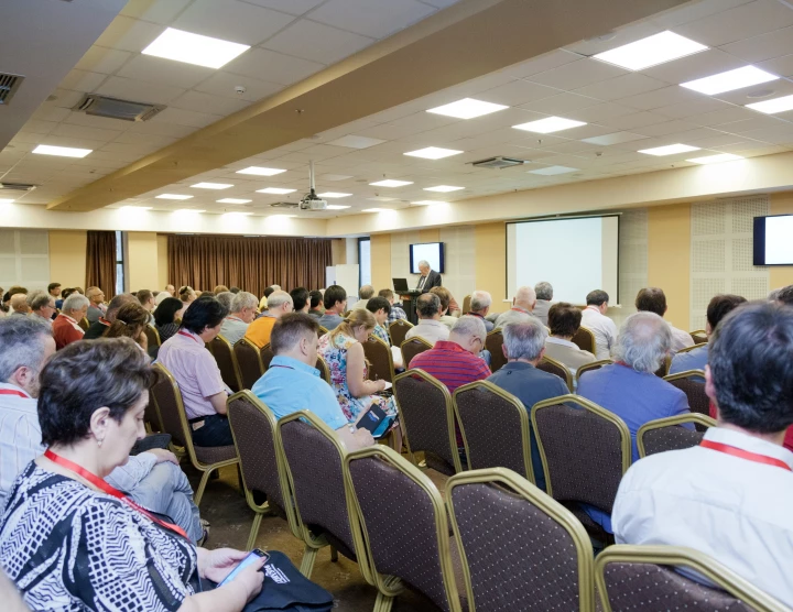 "25º taller anual internacional de Física Láser", Yereván. 10-16 de julio, 2016. Número de participantes: 400