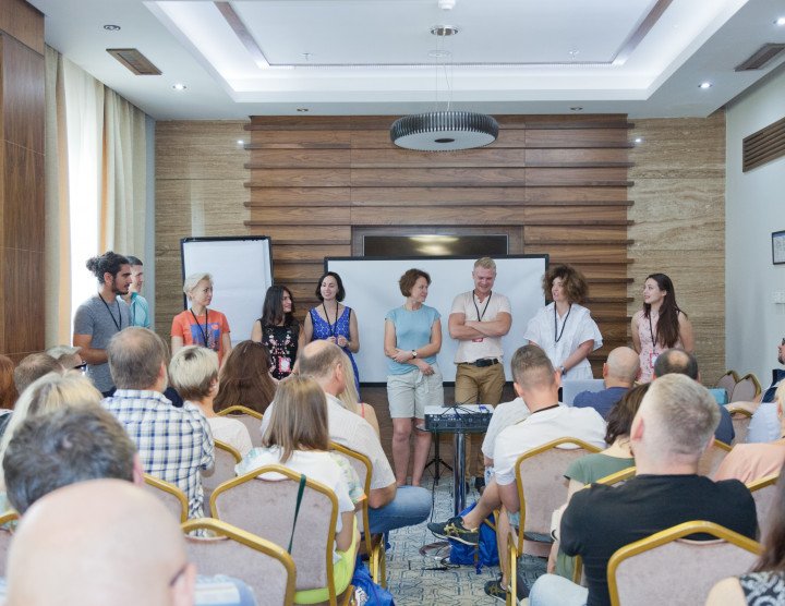Conferencia de Concesionarios Oasis – ”Corazón de granada”, Yereván. 13-18 de setiembre, 2018. Número de participantes: 60