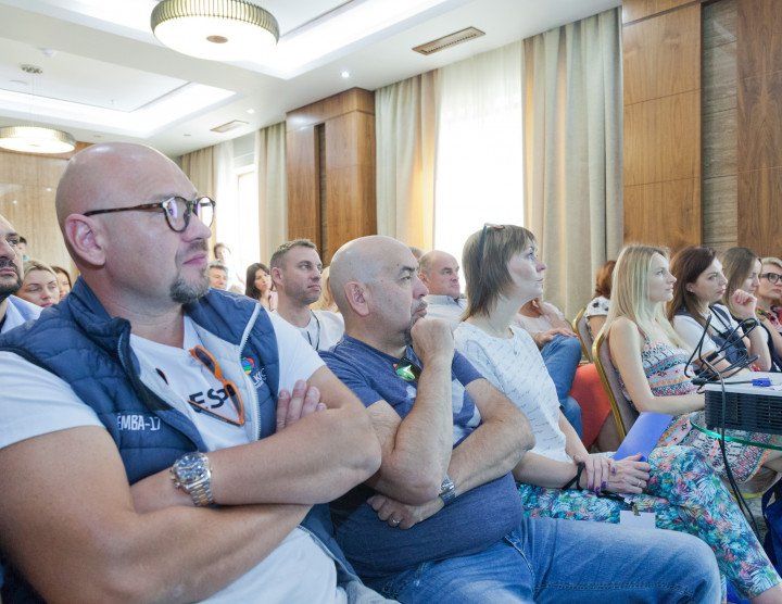 Conferenza dei concessionari Oasis – "Cuore di melograno", Yerevan. 13-18 settembre, 2018. Numero di partecipanti: 60
