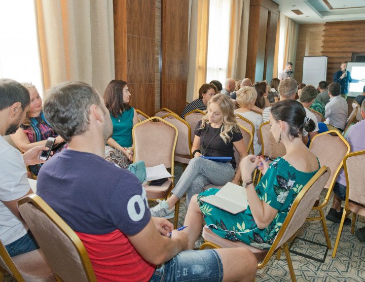 Oasis Dealer Conference – “Pomegranate Heart", Yerevan. 13-18 September, 2018. Number of participants: 60
