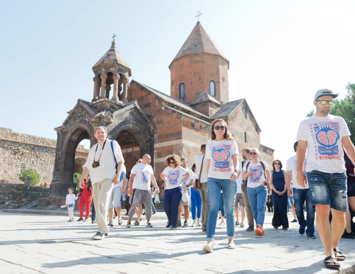 Oasis դիլերային համաժողով – «Նռնե սիրտ»: Երևան, սեպտեմբերի 13-18, 2018: Մասնակիցների թիվը՝ 60