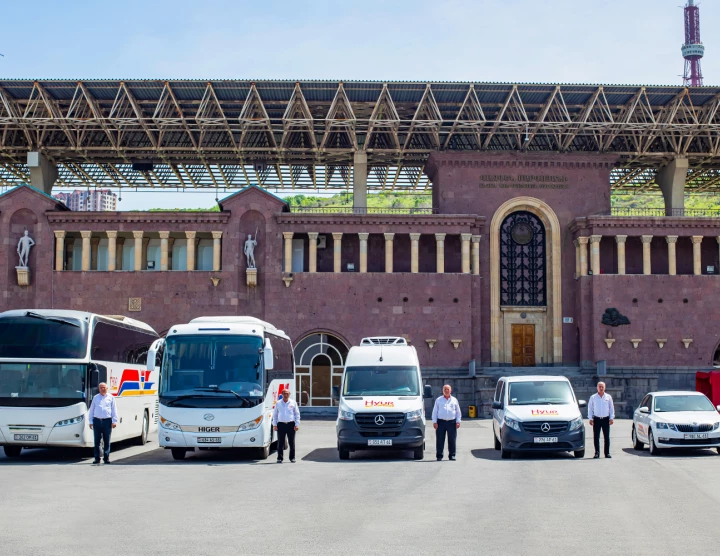 The transportation parade is open: all vehicles and drivers are on duty! Travel around Armenia with Hyur Service