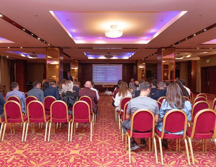 Digital Banking Konferenz FIS, Eriwan. 26 Oktober 2022. Anzahl der Teilnehmer: 70