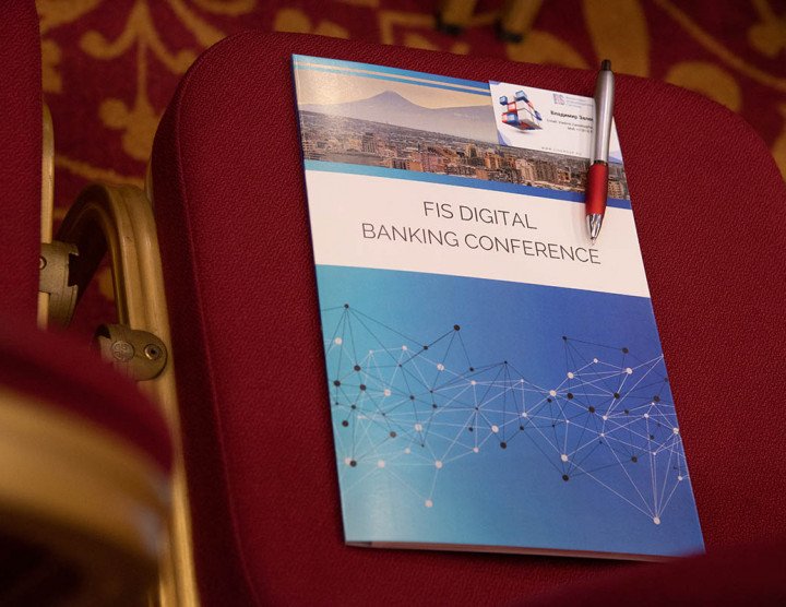 Conferenza sul settore bancario digitale FIS, Yerevan. 26 ottobre, 2022. Numero di partecipanti: 70