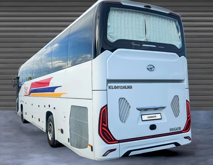 Pullman grande (50 persone, 50 bagagli), Condizionatore, Frigo, Monitora, Sistema Audio/Video con USB e microfono