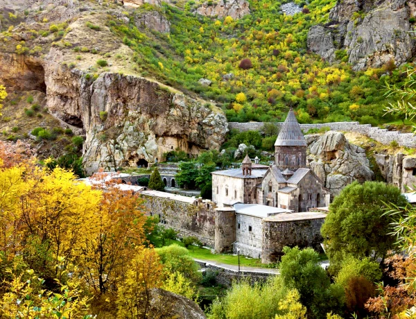 Tempel von Garni, Kloster Geghard, Meisterklasse fürs Lawasch-Backen, Sewansee, Kloster Sewanawank