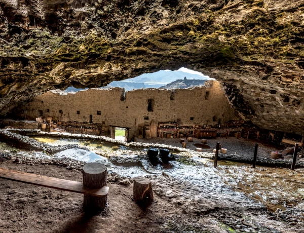 Haghpat, Complejo de rupestre de Zarni-Parni, Fortaleza de Akhtala, Castillo Aramyants, Sanahín