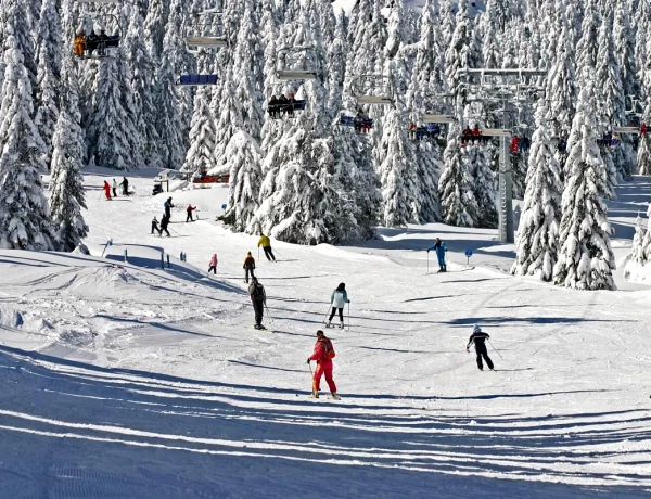 Zaghkadsor (Ketscharis, Seilbahn), Sewansee (Sewanawank), Verkostung von gegrillter Forelle, Mittagessen