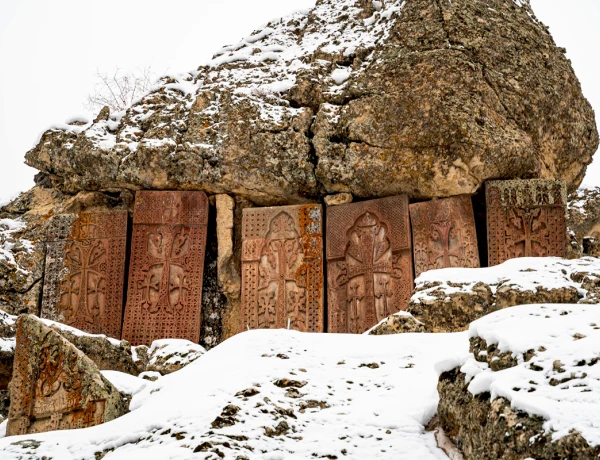 Garni, Steinsinfonie, Geghard, Meisterklasse fürs Lawasch-Backen und für Weihnachtssüßigkeiten